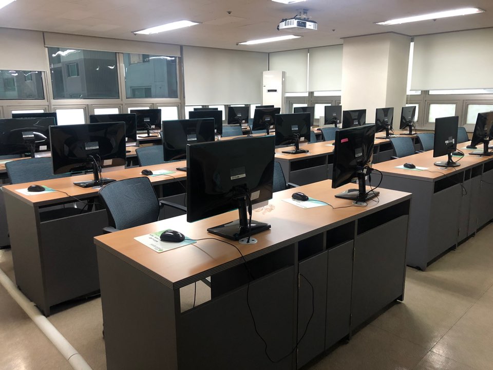 205호&nbsp;컴퓨터실